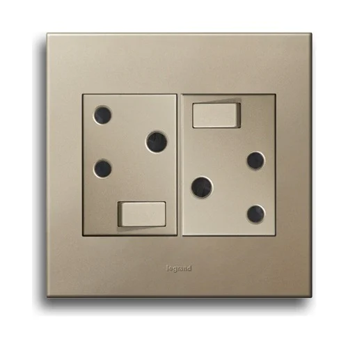LEGRAND ARTEOR PD44CHCH 4X4 DOUBLE 16AMP SWITCHED SOCKET, CHAMPAGNE