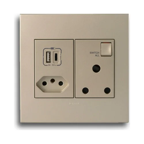 LEGRAND ARTEOR PMONU44CHCH 4X4 16AMP SOCKET + EURO + USB A+C, CHAMPAGNE