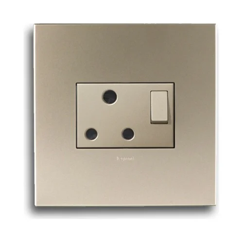 LEGRAND ARTEOR PS44CHCH 4X4 16AMP SWITCHED SOCKET, CHAMPAGNE