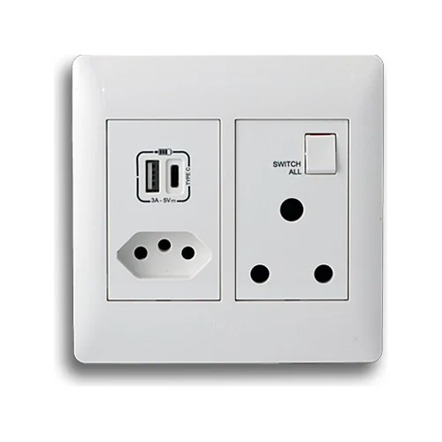 LEGRAND YSALIS 701047 4X4 16AMP SOCKET + EURO + USB A+C, WHITE